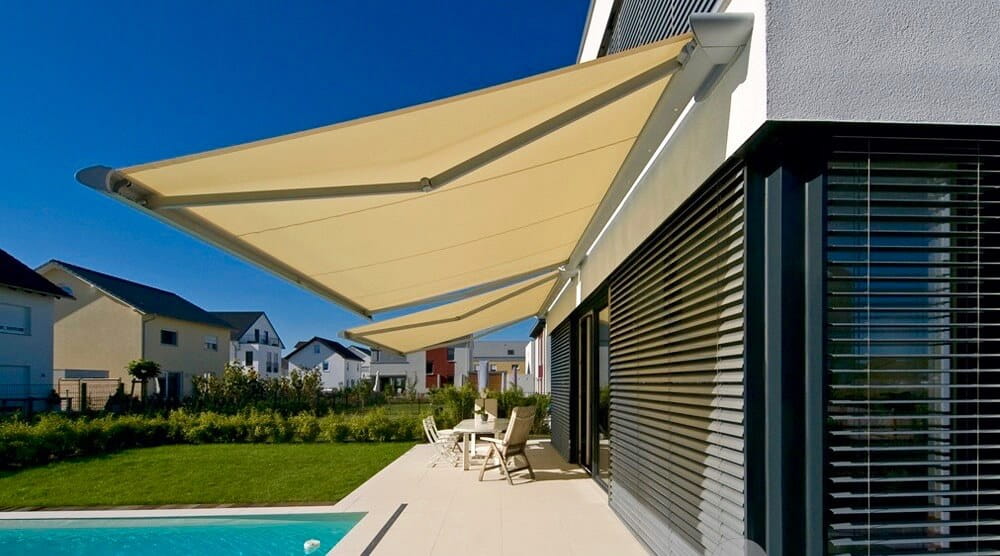  retractable outdoor awnings